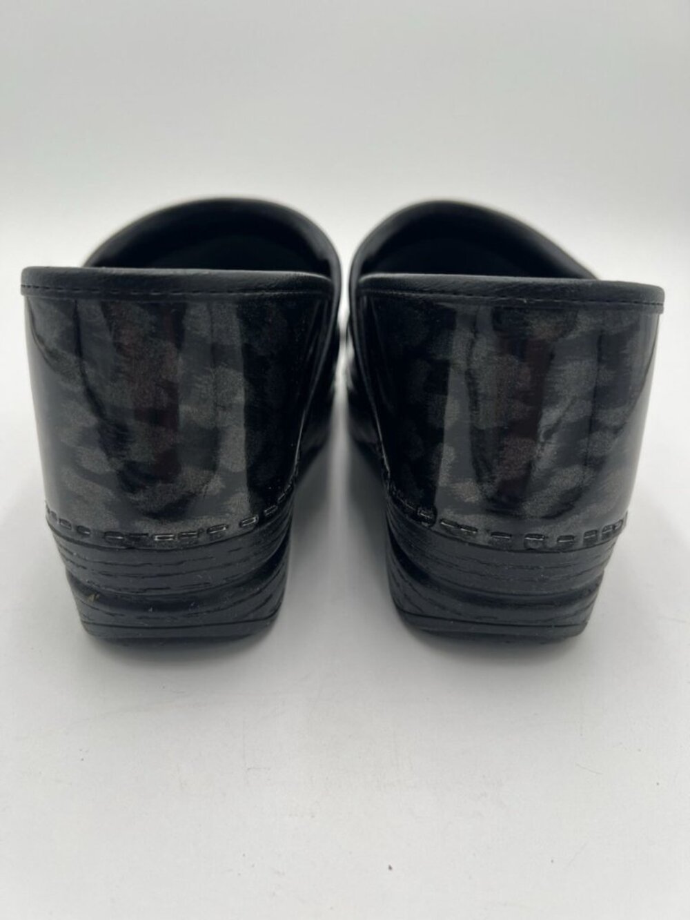 Dansko XP Patent Leather Animal Print Clogs Mules Women’s EU 38 US 8 Gray Black - Picture 6 of 12